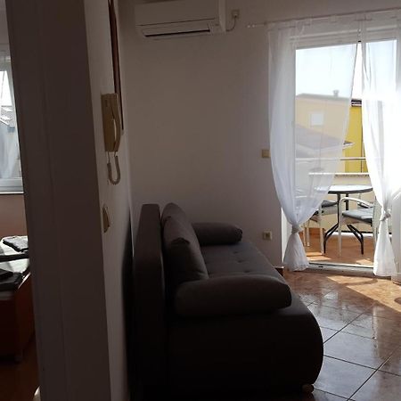 Apartamento Zagi Povljana Habitación foto