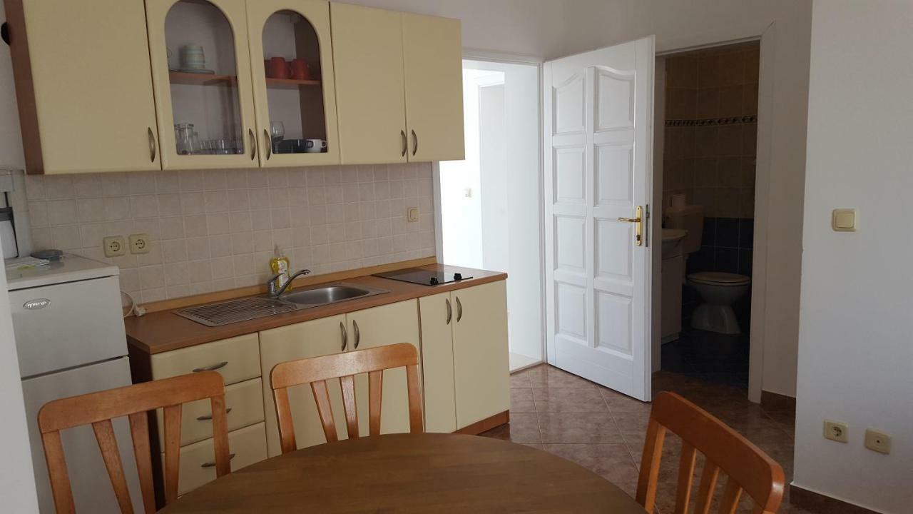 Apartamento Zagi Povljana Exterior foto